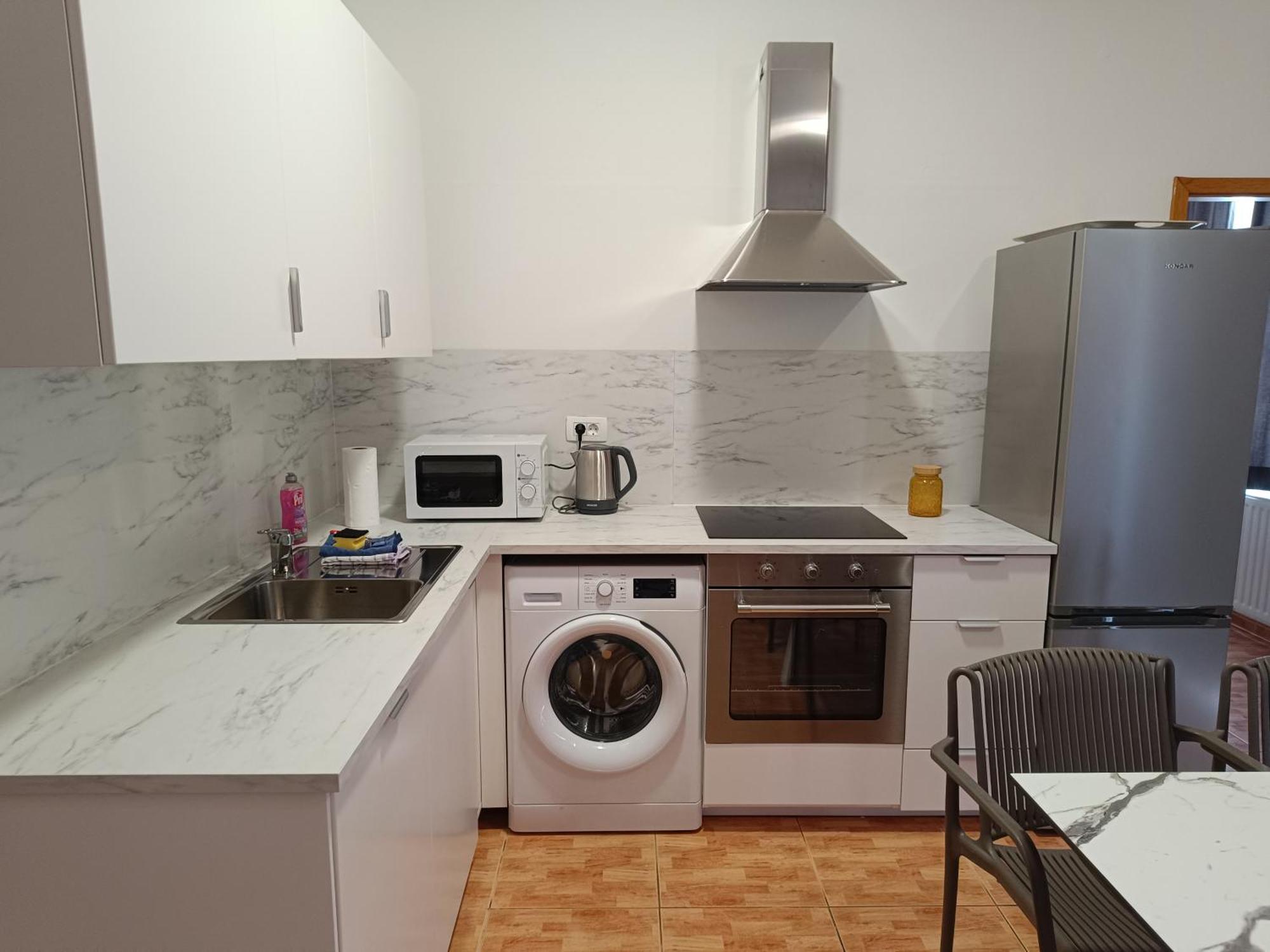 Apartmani "Radi" Baška Voda Extérieur photo