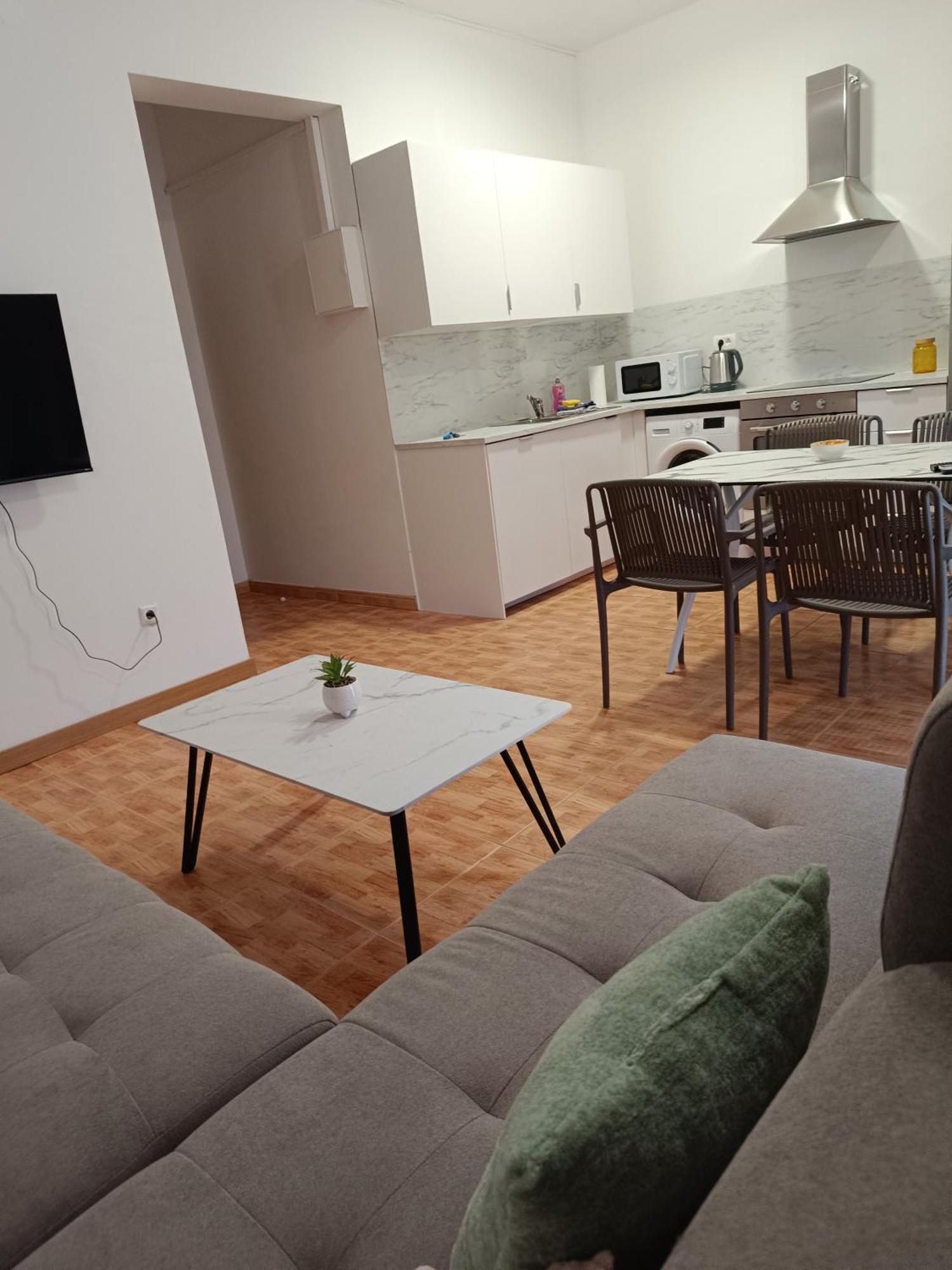 Apartmani "Radi" Baška Voda Extérieur photo