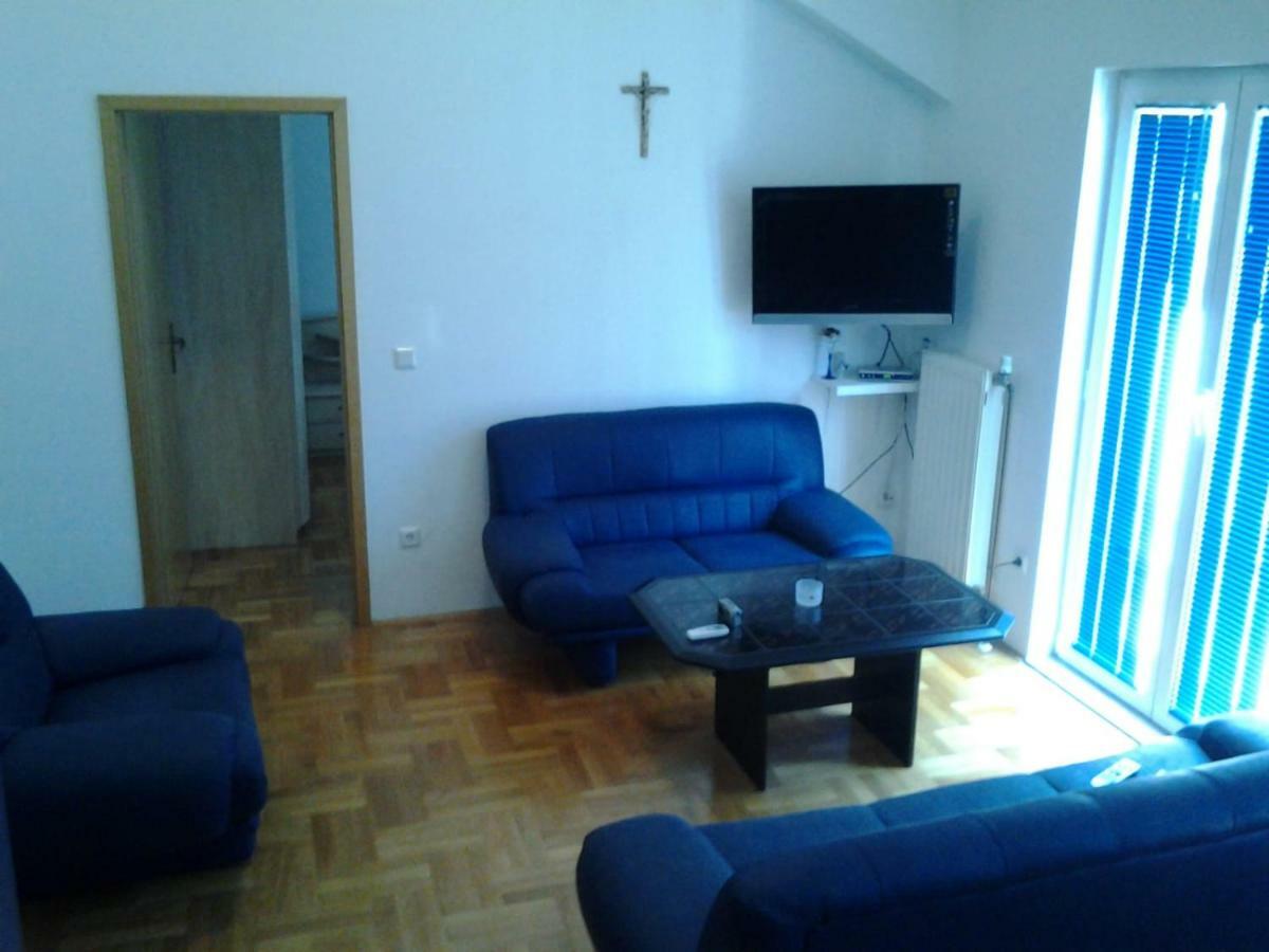 Apartmani "Radi" Baška Voda Extérieur photo